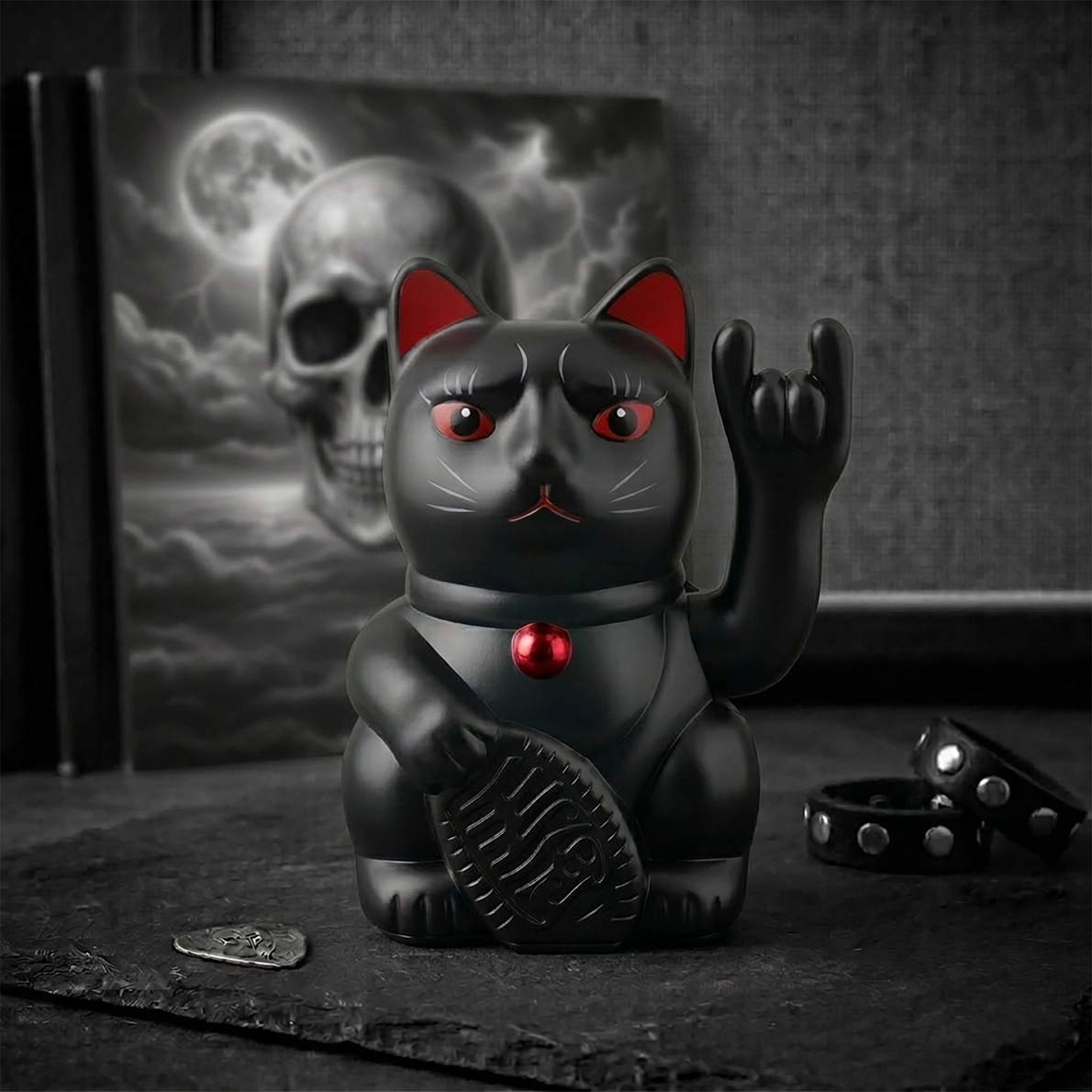 Lucky Cat Angry Cat Maneki-Neko Rocker – Matte Black